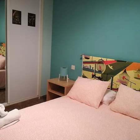 Dos Torres Alierta - Edificio De Con Parking Privado Amplios Para Estar Como En Casa Ideal Para Grupos Y Empresas