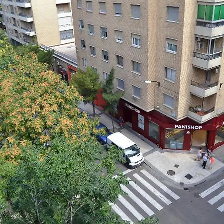 Apartamento Dos Torres Alierta - Edificio De Con Parking Privado Amplios Para Estar Como En Casa Ideal Para Grupos Y Empresas Zaragoza