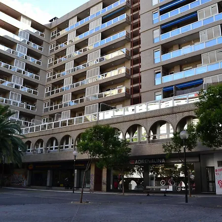Dos Torres Alierta - Edificio De Con Parking Privado Amplios Para Estar Como En Casa Ideal Para Grupos Y Empresas