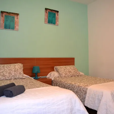 Apartamento Dos Torres Alierta - Edificio De Con Parking Privado Amplios Para Estar Como En Casa Ideal Para Grupos Y Empresas